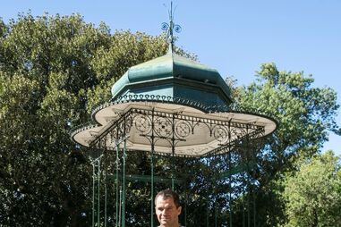 Padre Ismael Teixeira, de 46 anos, é professor e atleta de triatlo, além de se dedicar ainda ao sacerdócio