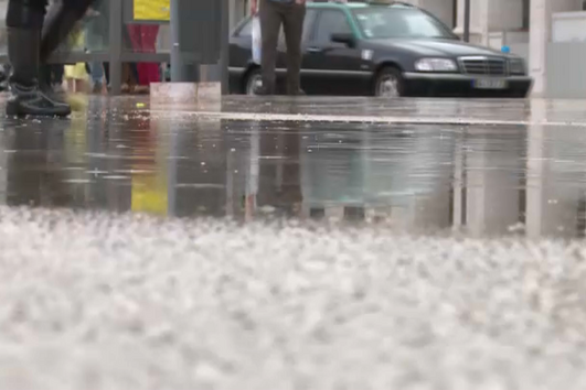 Seis distritos do Norte e Centro sob aviso laranja de chuva na terça-feira