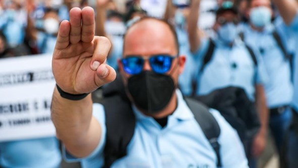 Manifestação De Elementos Das Forças De Segurança Encerra Trânsito No Centro De Lisboa 