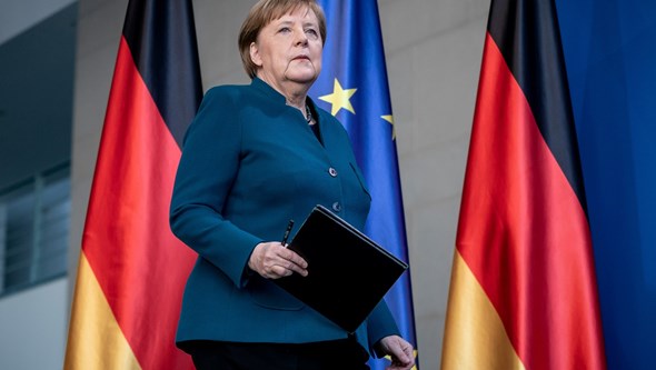 Merkel e Macron articulam continuação de resgate de cidadãos no Afeganistão