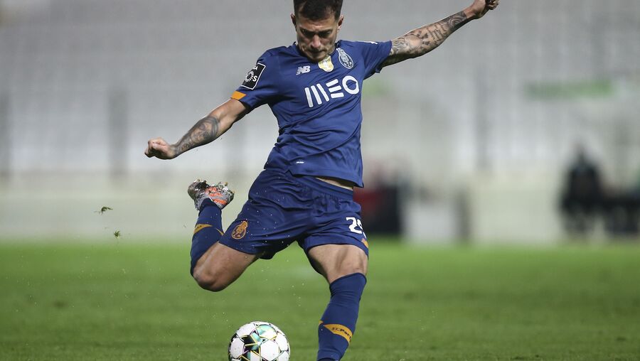 Otávio vai estrear-se este sábado pela seleção portuguesa de futebol