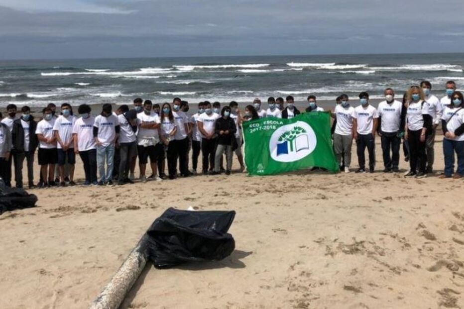 Voluntários recolhem 1,35 toneladas de lixo em praias e zonas ribeirinhas de Esposende