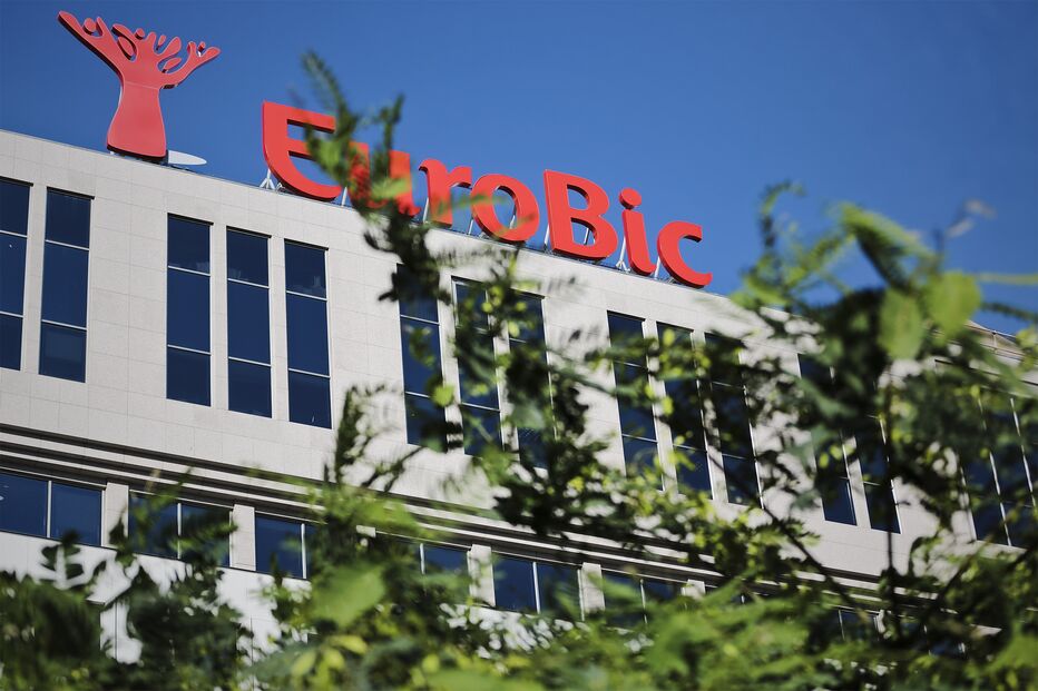 Imagem 002_FACHADA BANCO EUROBIC_BS_.JPG (10041396) (Milenium)