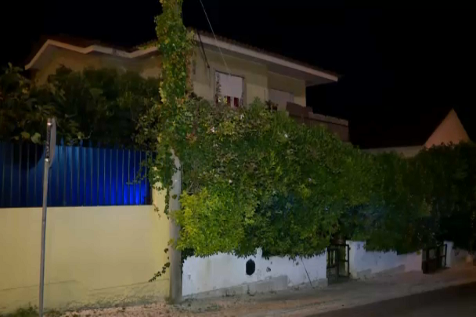Homem assassinado com arma branca em Carcavelos 