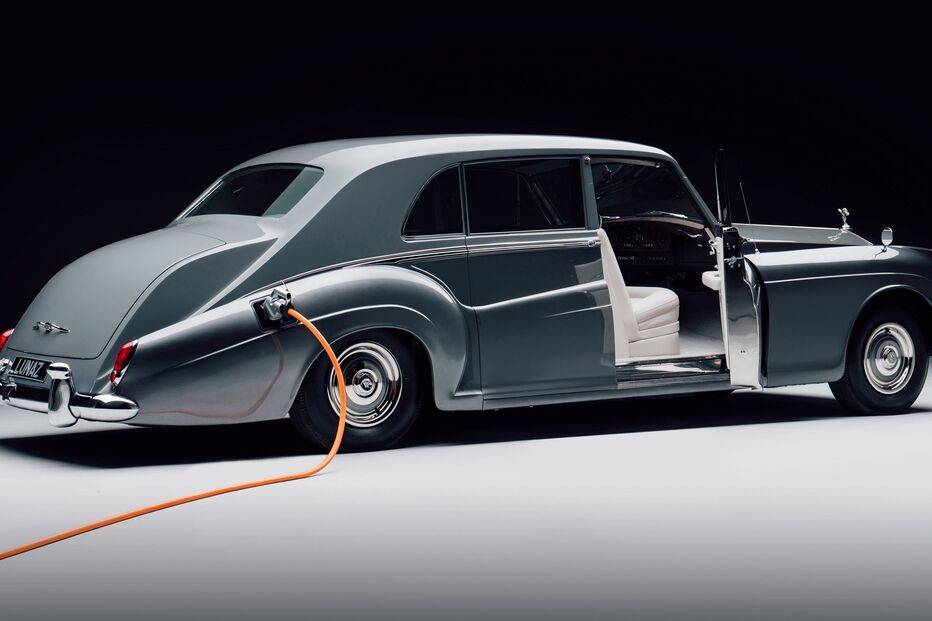 2021-06-03_10_31_46 rolls-royce-phantom-v-1.jpg