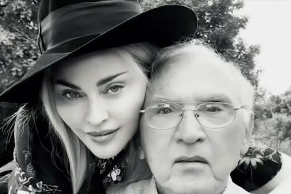 Madonna e o pai no 90º aniversário