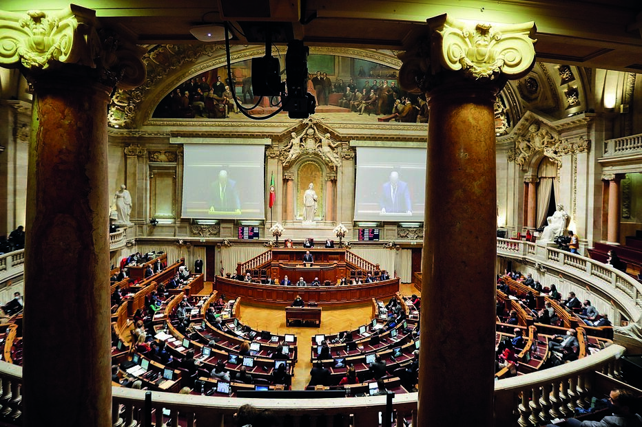 Parlamento vai debater as propostas dos partidos sobre o enriquecimento injustificado no final deste mês 