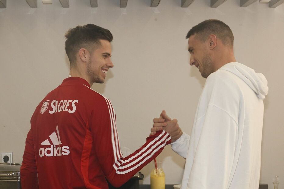 Weigl (à esq.) e Odysseas podem ser transferidos pelo Benfica no próximo mercado