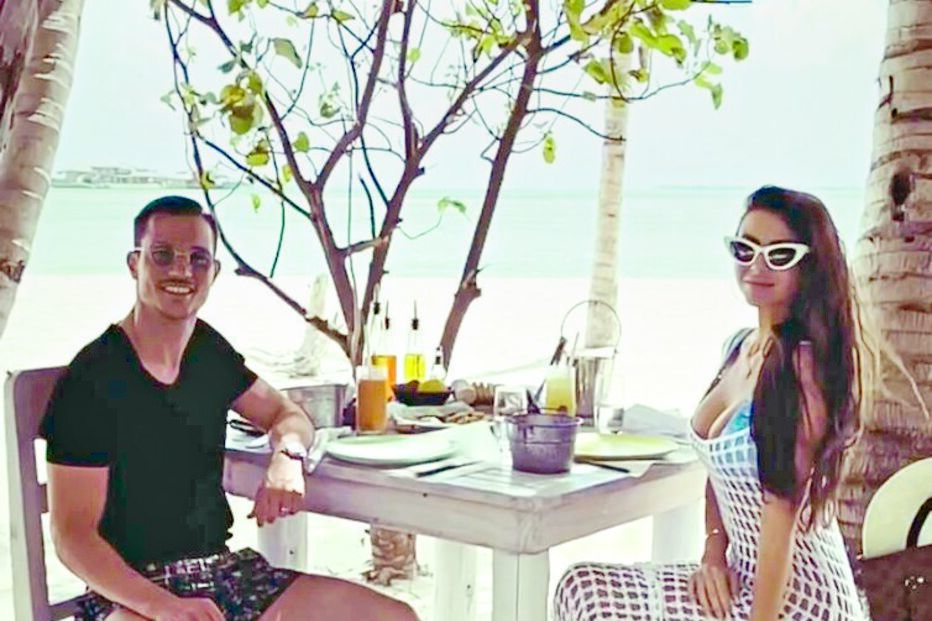 Cédric Soares com Filipa Brandão nas Maldivas