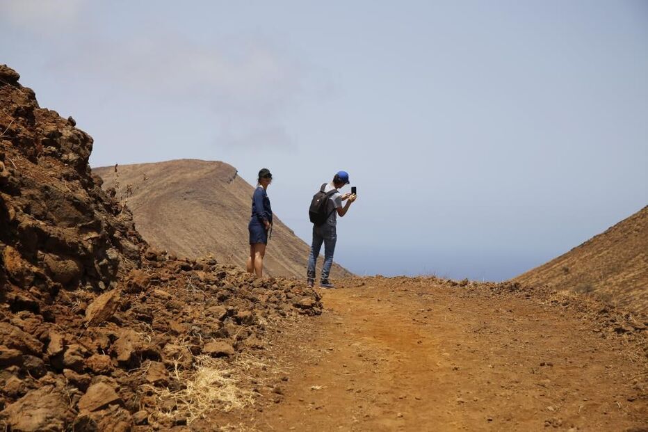 Percurso por antigo vulcão leva turismo de caminhadas à ilha cabo-verdiana de Santiago
