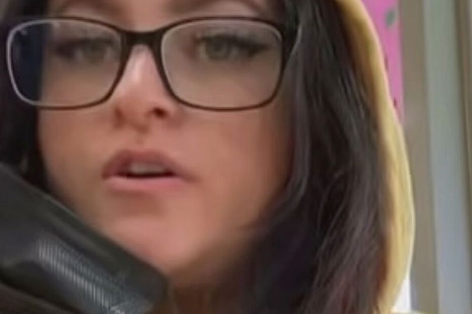 Casey fingiu ser a filha de 13 anos