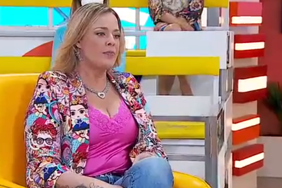 Cantora Micaela revela que trabalhou em limpezas durante dois anos e meio: 