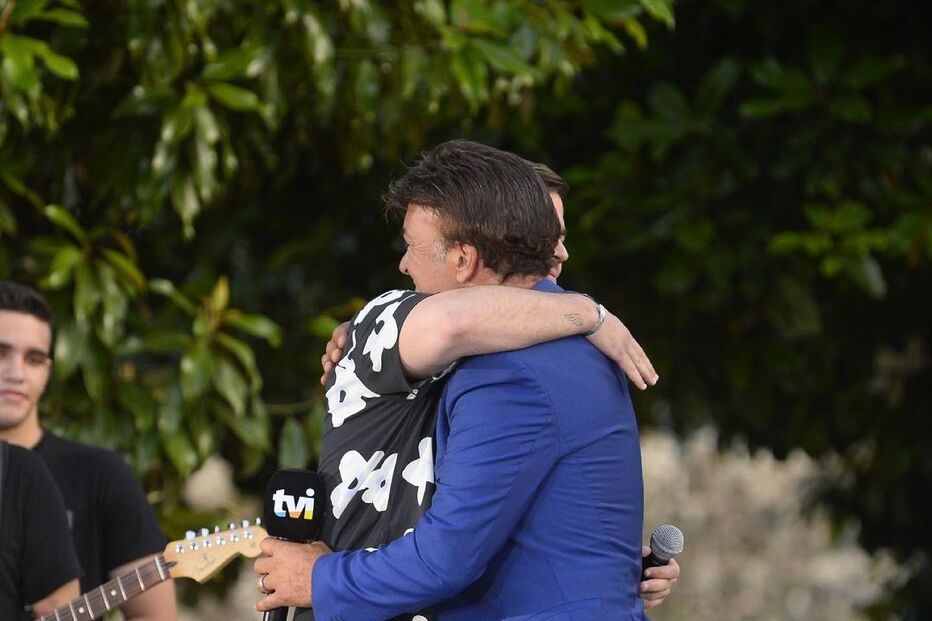 Tony Carreira na TVI com o filho David