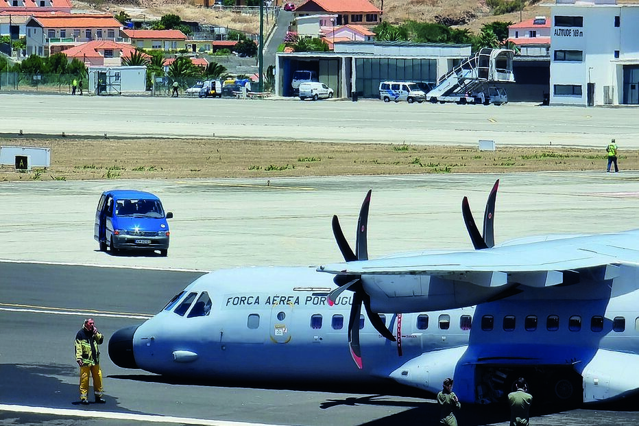 C295 aterrou “de barriga” após o trem de aterragem não ter baixado