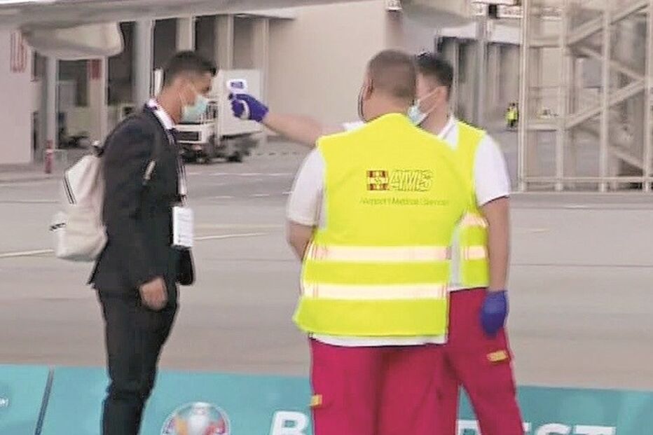 CR7 mede a temperatura  