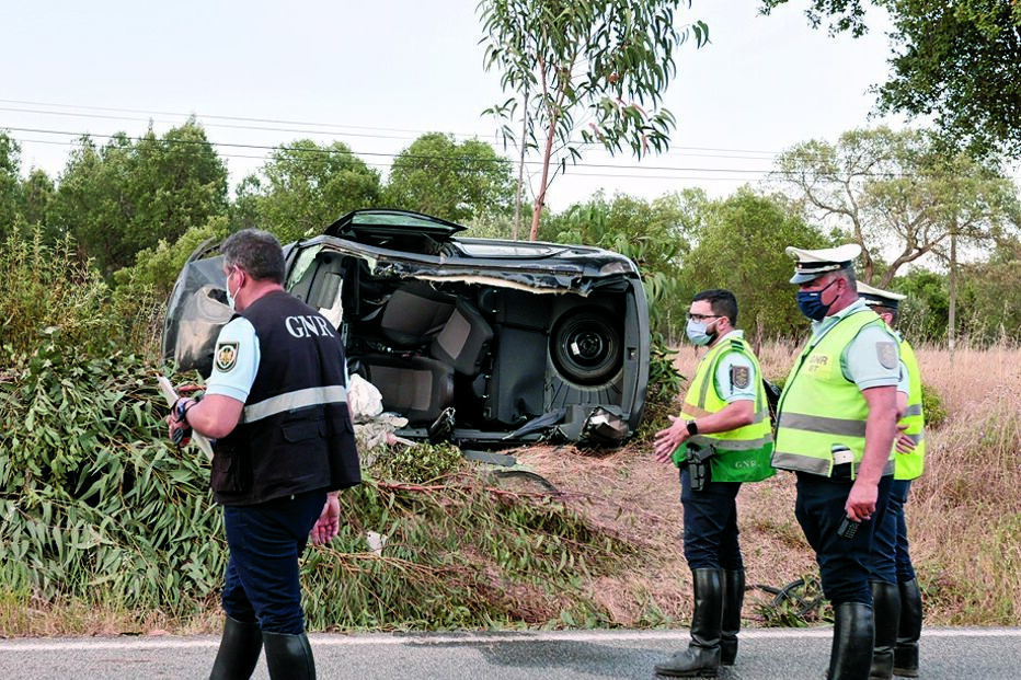 Autoridades investigam o atropelamento com fuga