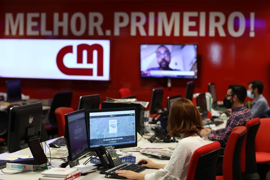 Líder na internet, papel e televisão: o CM é o preferido dos portugueses no online, é o jornal diário mais lido, com uma quota de 63%, e a CMTV é a televisão mais 