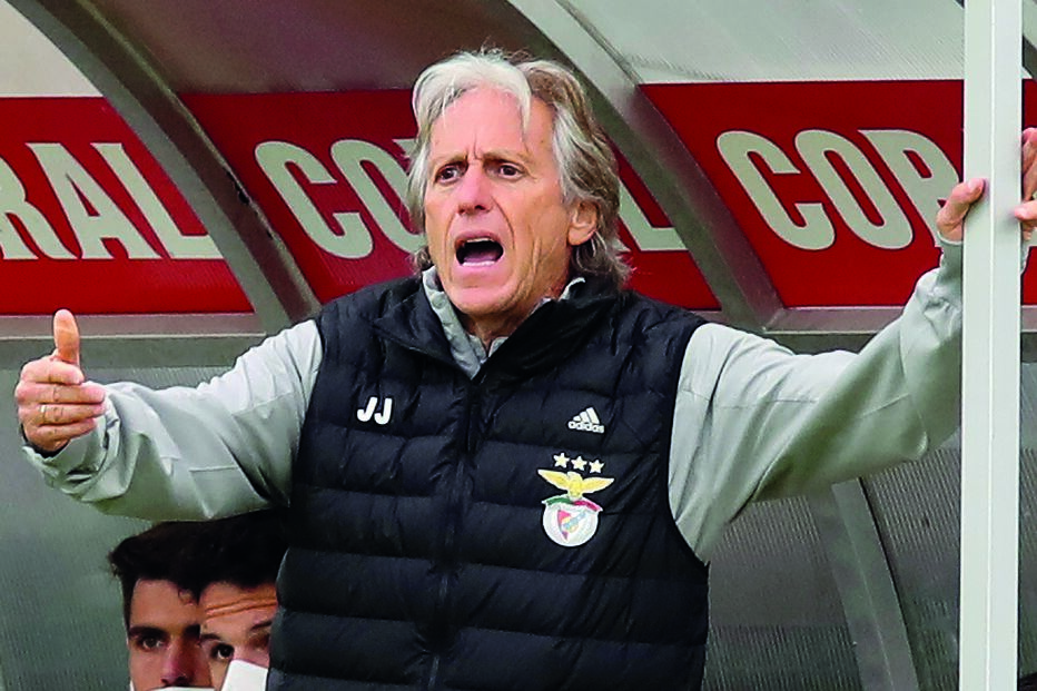 Jorge Jesus pretende ter todos os reforços no início do mês de julho de modo a prepará-los para a Champions