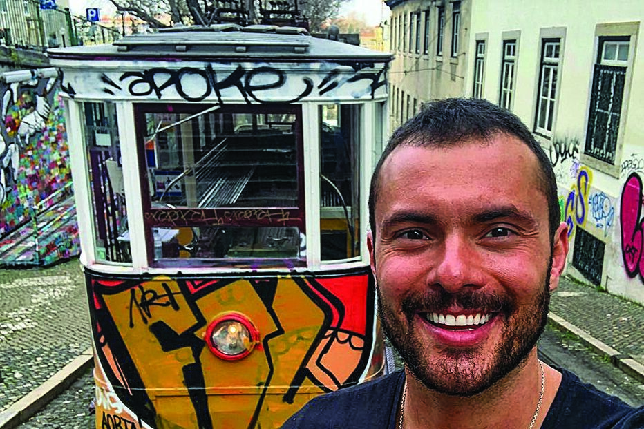 Adriano Toloza já participou em novelas nacionais