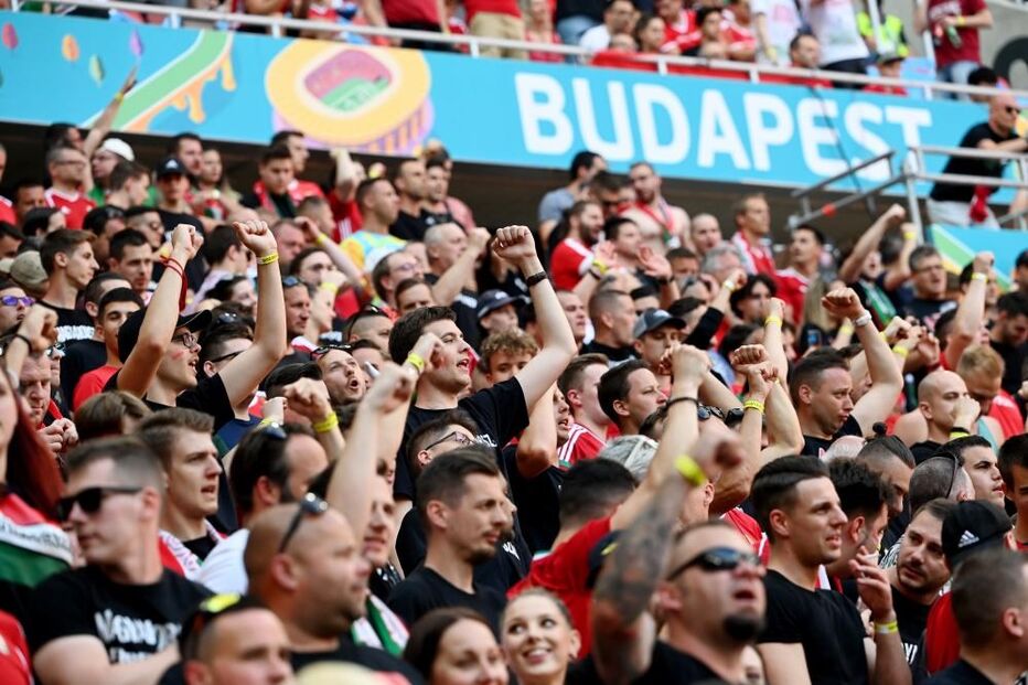 Adeptos lusos em força na Puskas Arena, Budapeste