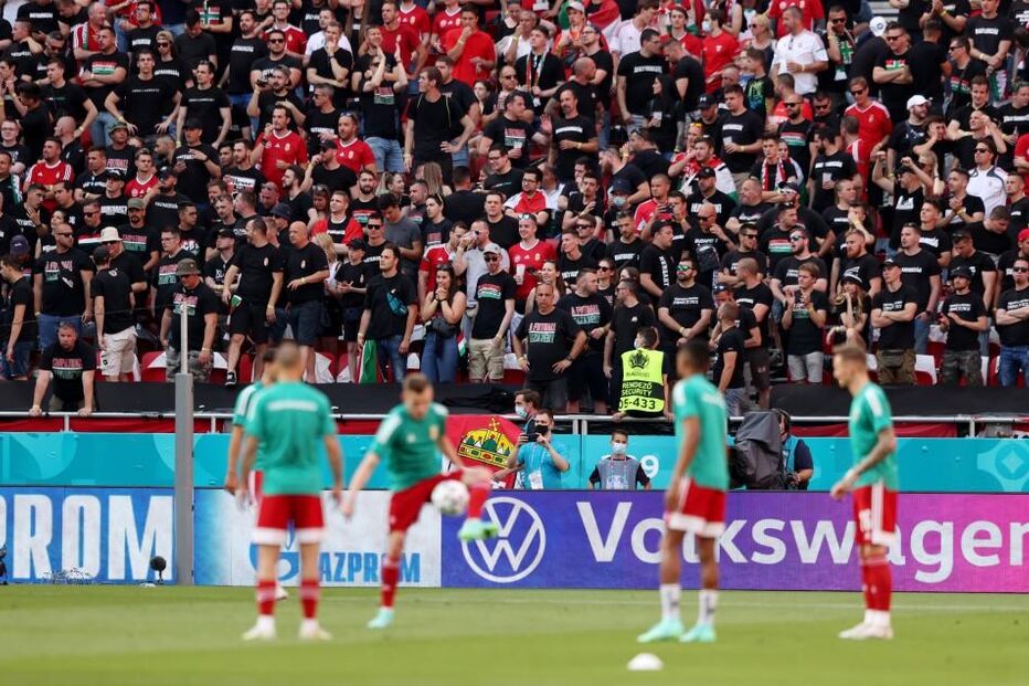 Adeptos lusos em força na Puskas Arena, Budapeste