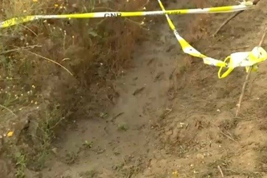 Encontradas pegadas de criança a 300 metros do local onde estava a camisola que mãe diz ser de Noah 