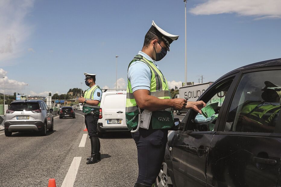 Operação da GNR nas portagens da A1 em Alverca, ainda dentro da Área Metropolitana