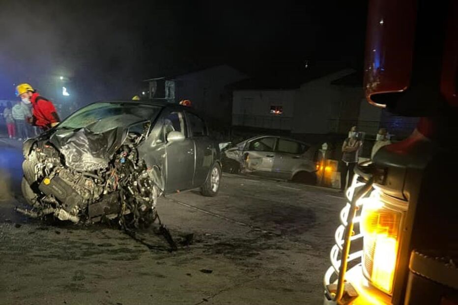 Colisão frontal em Famalicão faz dois feridos