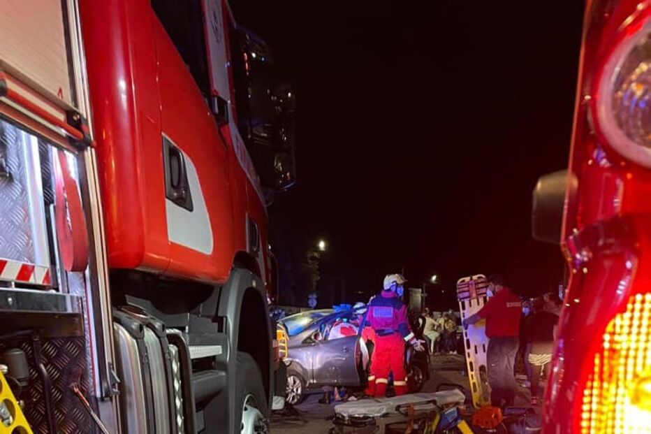 Colisão frontal em Famalicão faz dois feridos