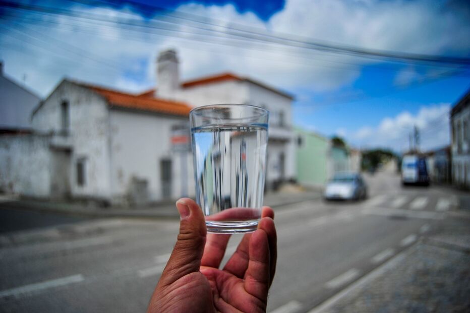 População da freguesia de Famalicão, concelho da Nazaré, alertada pela autarquia para não consumir água da torneia. 