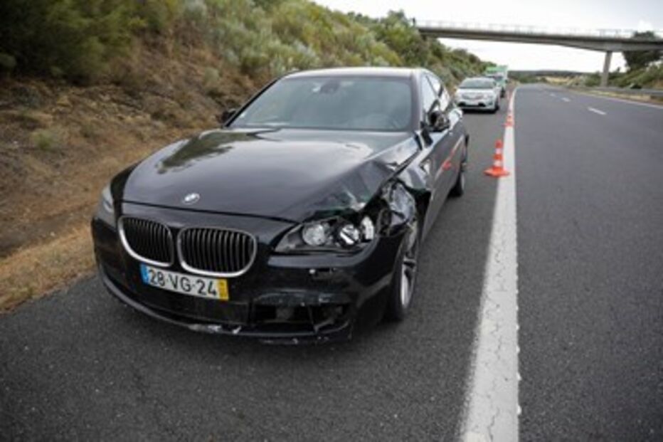 Carro onde seguia Cabrita