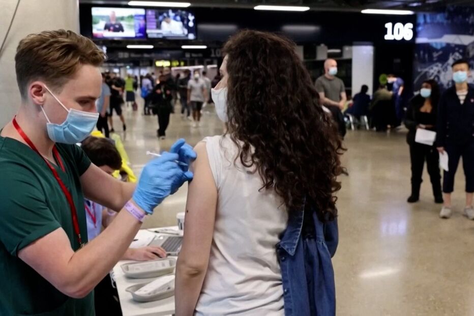 2021-06-21_12_00_39 Estádio do Tottenham transformado em centro de vacinação contra a Covid-19_cm.jpg