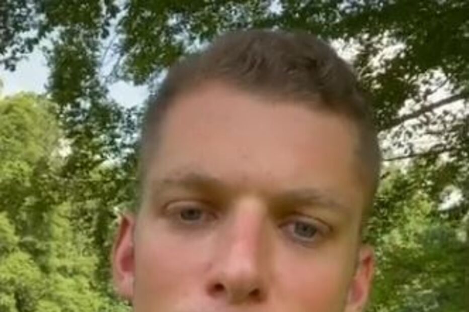 Carl Nassib, jogador de futebol americano da NFL 