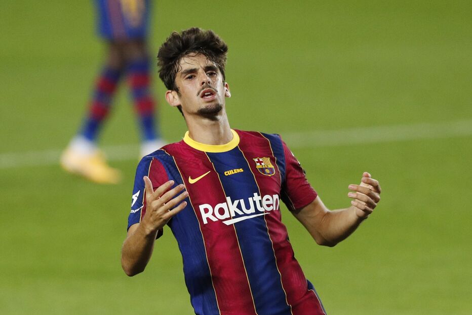 Trincão tem 21 anos e jogou na época passada no Barcelona