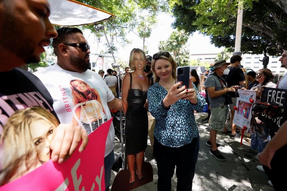 Muitos fãs mobilizaram-se com uma campanha online sob o slogan 