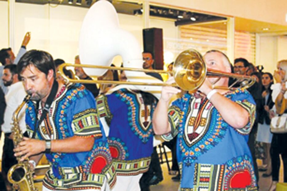 2021-06-24_16_11_38 pag 3_Banda Fuknkormónica.jpg