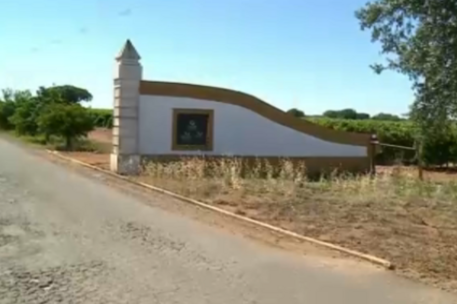 Incêndio destrói armazém agrícola da Herdade Vila Galé em Beja