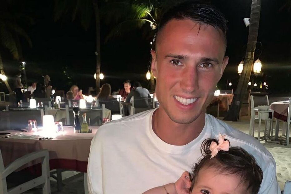 Vlachodimos e a filha nas Maldivas