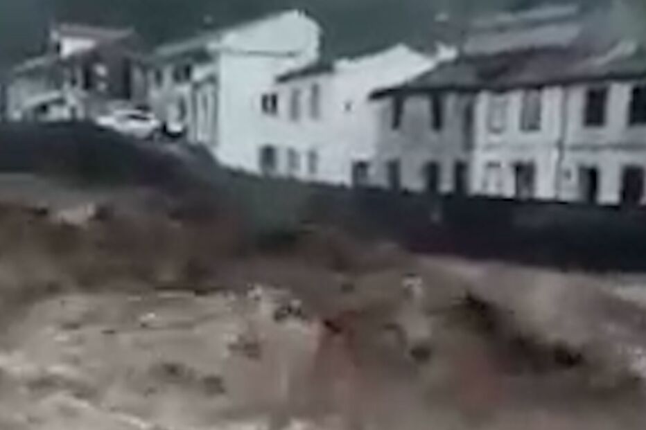 Vídeo mostra enxurradas na Povoação de onde desapareceram duas pessoas nos Açores