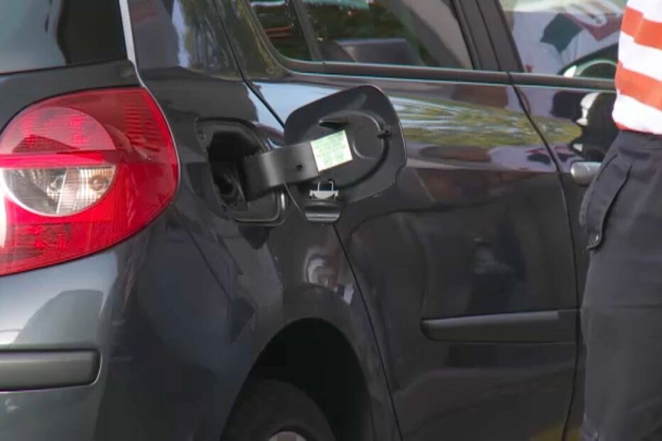 Em 100 euros de gasolina 62 são impostos e taxas