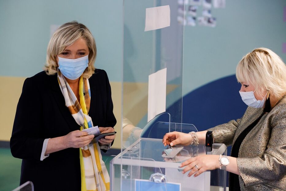 2021-06-27T094734Z_970517831_RC2X8O9YVMGL_RTRMADP_3_FRANCE-ELECTION-LE-PEN.JPG (10327012) (Milenium)