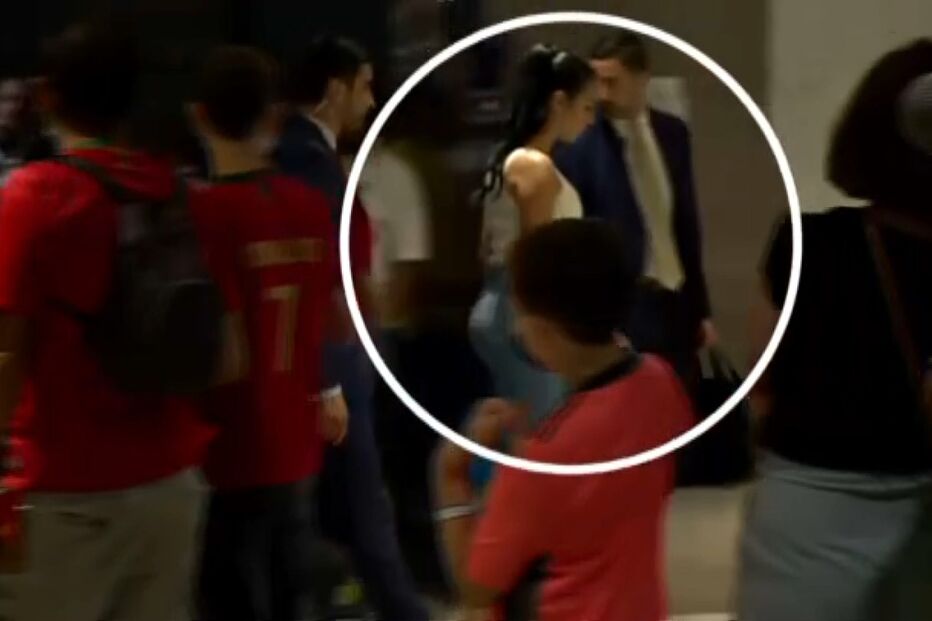 Georgina chega ao hotel após derrota frente à Bélgica