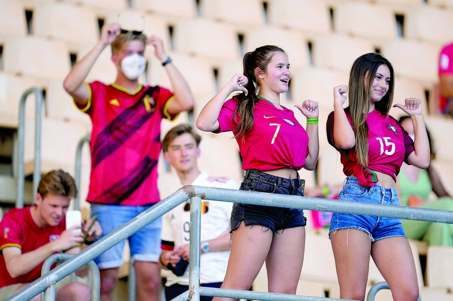 Adeptos portugueses no apoio à Seleção