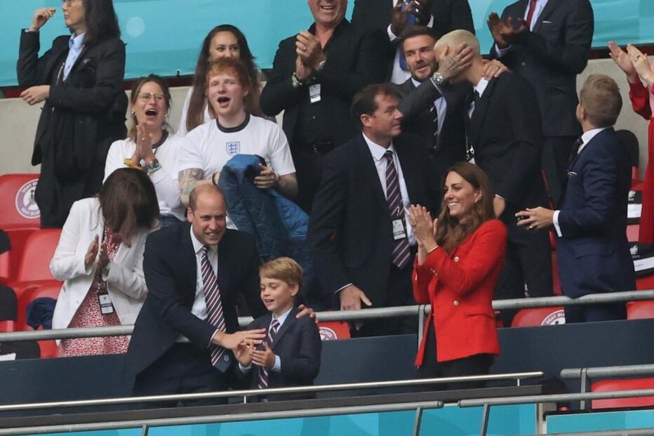 William, o príncipe George e Kate Middleton