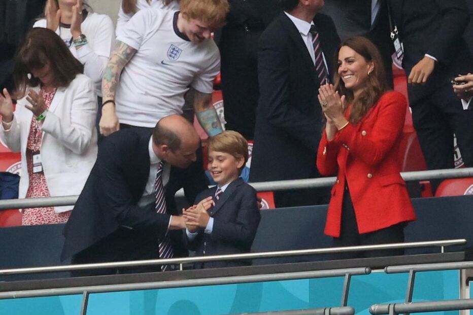 William, o príncipe George e Kate Middleton