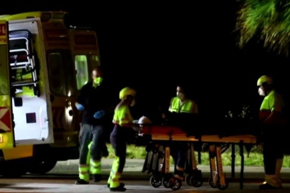 Menina de cinco anos morre em helicóptero de resgate após passar 17 dias em barco