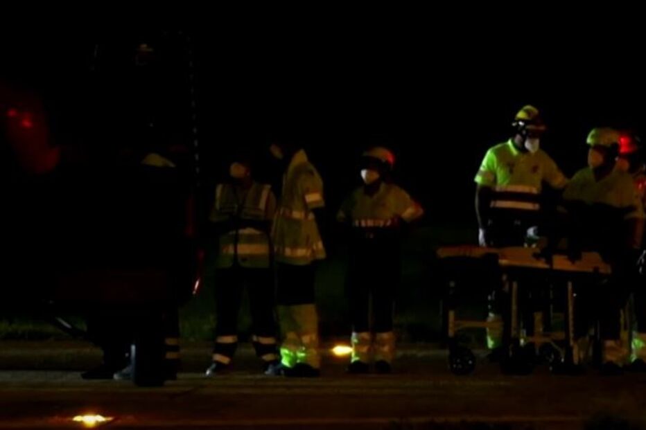 Menina de cinco anos morre em helicóptero de resgate após passar 17 dias em barco