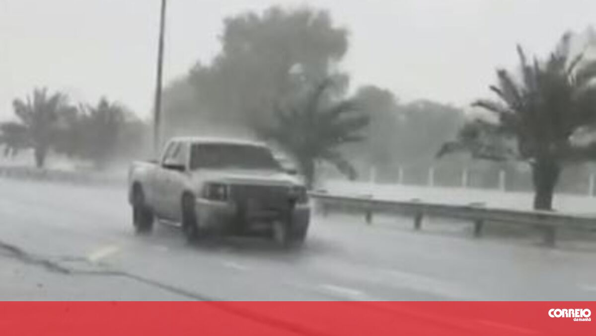 Dubai cria chuva 'artificial' para combater onda de calor de 50 graus