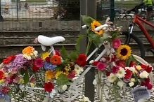 Ciclistas prestam vigília em homenagem à ciclista grávida que morreu atropelada em vários pontos do País