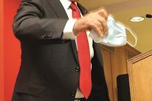 Luís Filipe Vieira é suspeito de agir em proveito próprio na venda de 25% da SAD encarnada e de ter desviado 2,5 milhões dos encarnados 